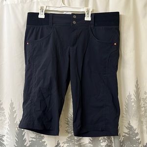 Title Nine Clamber 10” Navy shorts size 12